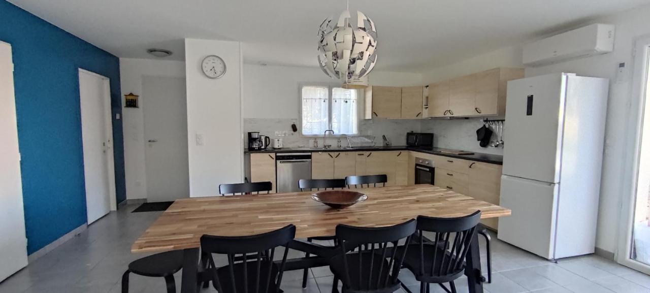 Ferienhaus 2 Maisons De 3 Et 2 Avec Grande Piscine Commune *